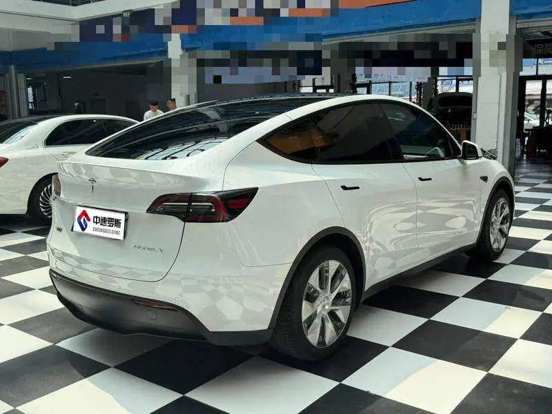 Model Y 2022 facelifted rear-wheel drive version — 6