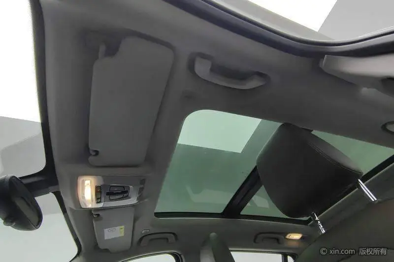 BMW X1 2018 xDrive20Li Premium Edition — 20