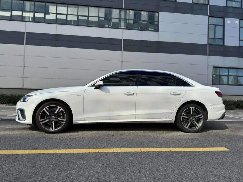 Audi A4L 2020 40 TFSI Luxury Dynamic Edition — 2