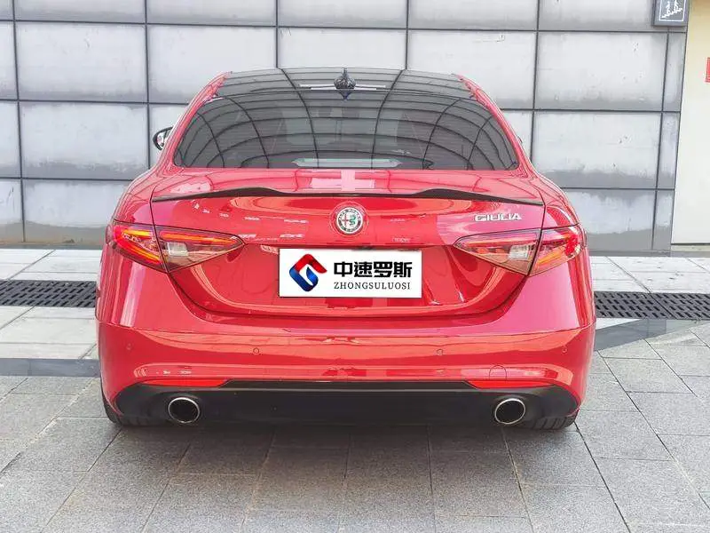 Giulia 2017 2.0T 200HP Deluxe Edition — 5