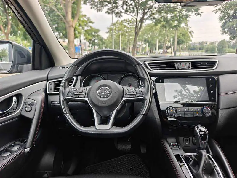 Qashqai 2019 2.0L CVT Deluxe Edition — 12
