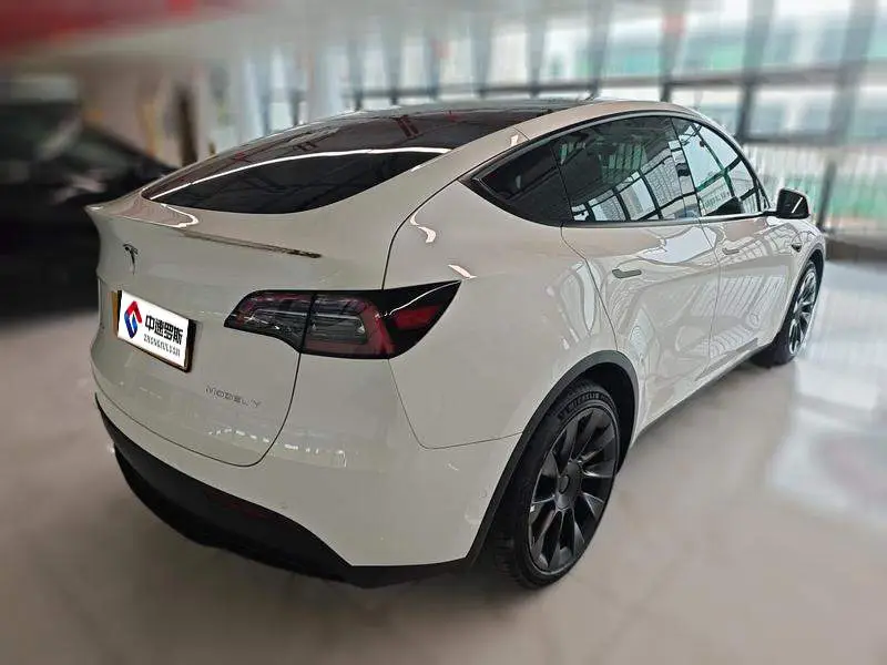 Model Y 2022 facelifted rear-wheel drive version — 4
