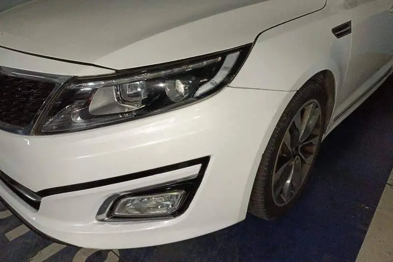 Kia K5 2014 2.0L Automatic LUXURY — 7