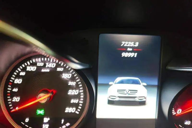 Mercedes-Benz C-Class 2015 C 180 L Sport — 14