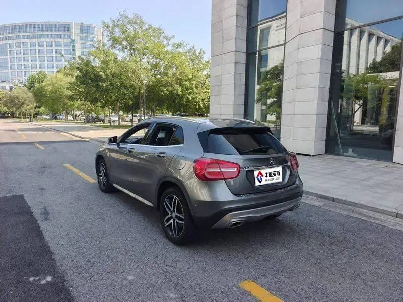 Mercedes-Benz GLA 2016 GLA 200 Dynamic — 4
