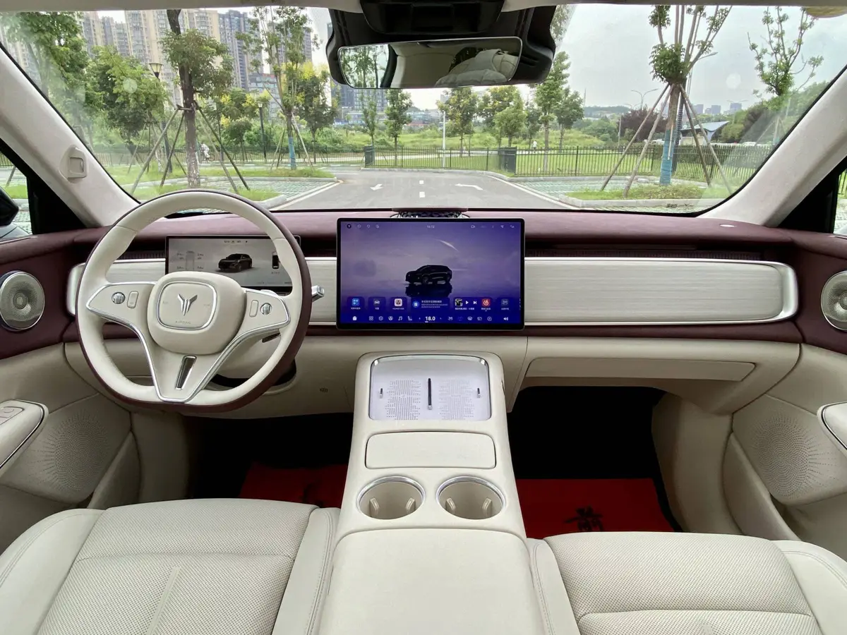 Lantu Zhiyin 2025 Four-Wheel Drive Qiankun Edition — 15