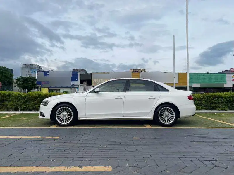 Audi A4L 2015 35 TFSI Automatic Comfort — 4