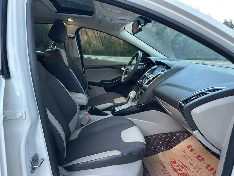 Fox 2012 Sedan 1.6L Automatic Comfort — 8