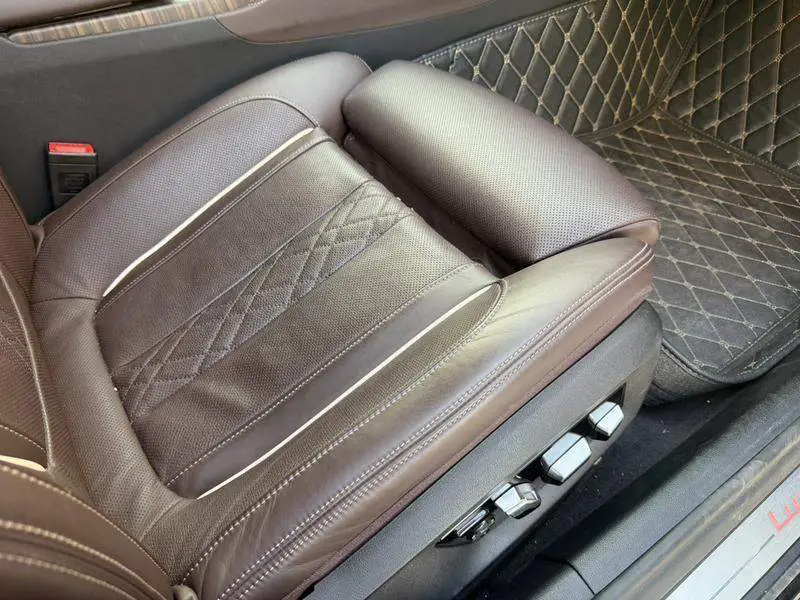 BMW 5 Series 2020 530Li Premium Luxury Package — 17