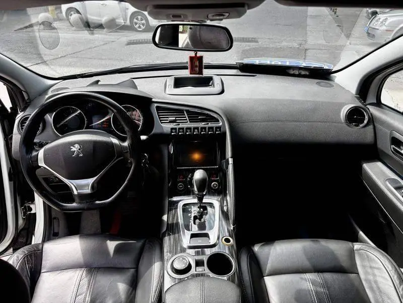 Peugeot 3008 2015 1.6THP Roland Garros Edition — 5