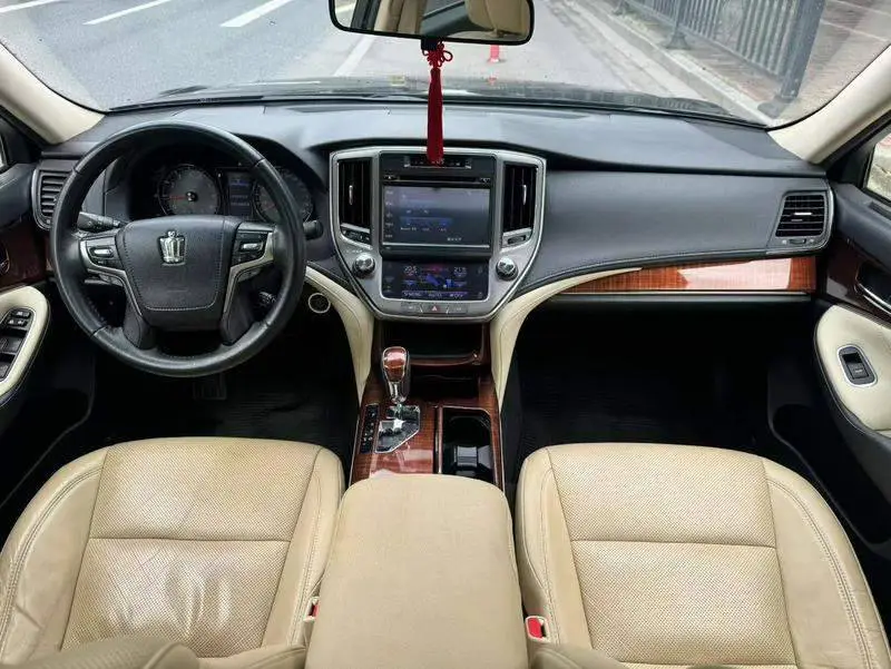 crown 2018 2.0T Sports Edition — 6