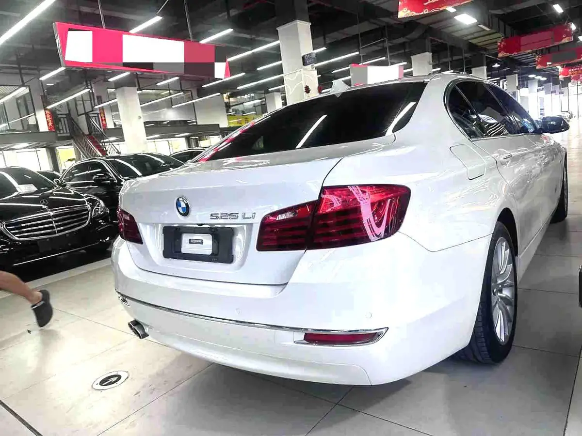 BMW 5 Series 2017 525Li Luxury Design Package — 4
