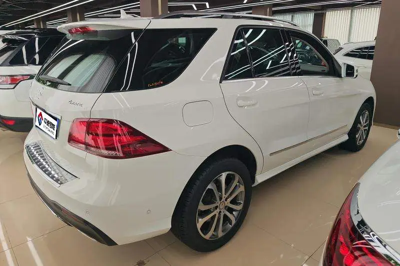 Mercedes-Benz GLE 2017 GLE 320 4MATIC Dynamic — 3