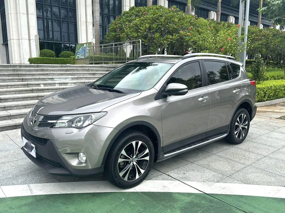 RAV4 Rongfang 2015 2.5L Automatic 4WD Elite Edition — 2