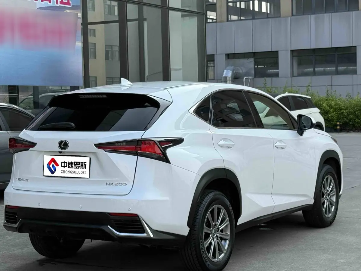 Lexus NX 2017 200 Front-Drive Edition — 4