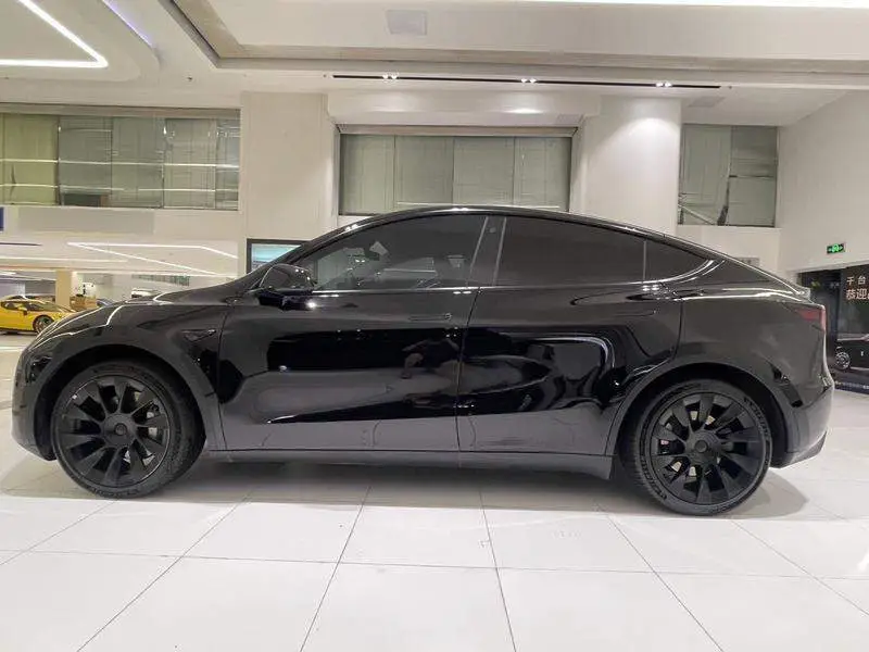 Model Y 2022 facelifted rear-wheel drive version — 3