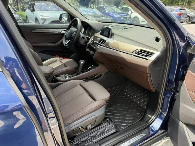 BMW X1 2018 xDrive20Li Premium Edition — 9