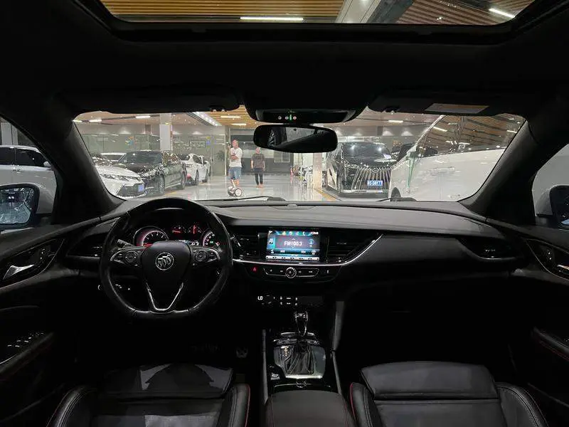 Regal 2017 GS 28T Luxury — 10