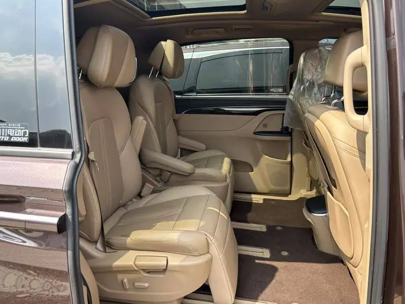 Buick GL8 2017 ES 28T Luxury National V — 11