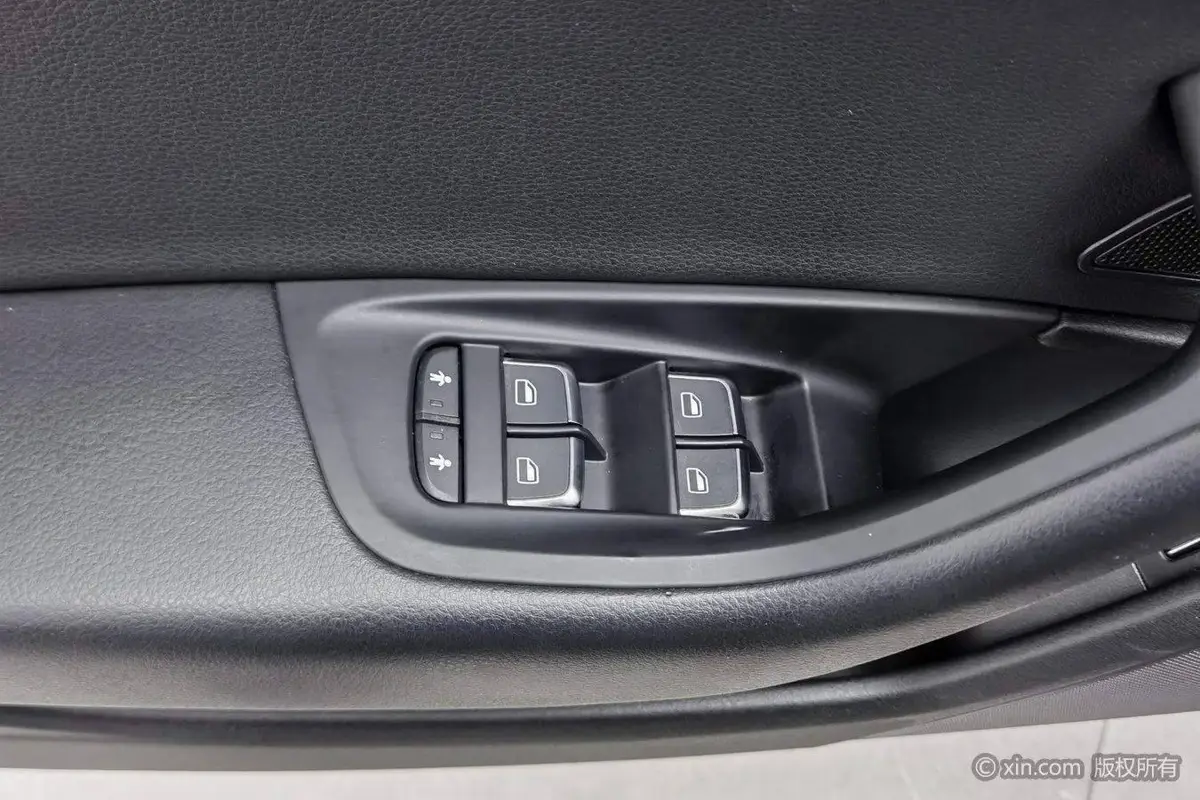 Audi A6L 2018 30th Anniversary Model 35 TFSI Fashion Model — 12