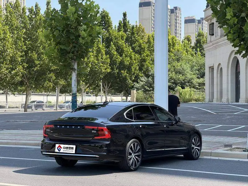 Volvo S90 2023 B5 Zhiyuan Deluxe Edition — 6