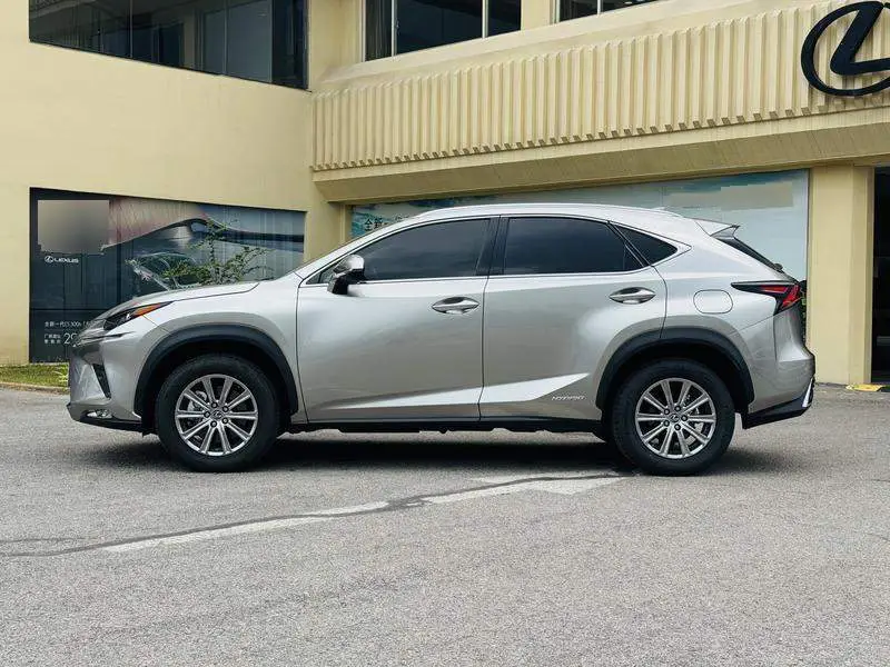 Lexus NX 2020 300h Front Drive Edition National VI — 3