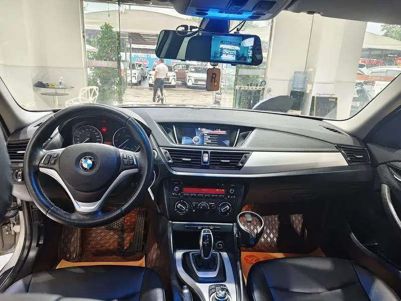 BMW X1 2014 sDrive18i Fashion — 11