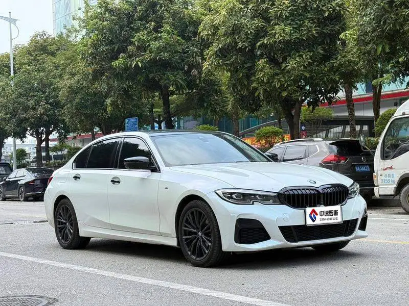 BMW 3 Series 2020 325Li M Sport Night Edition — 3