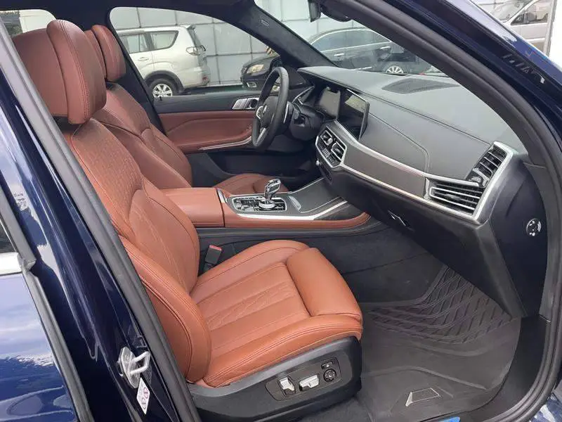 BMW X7 2021 xDrive40i Premium M Sport Package — 8