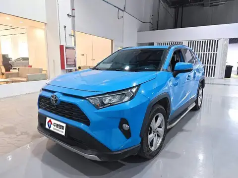 RAV4 Rongfang 2020 2.0L CVT 2WD Fashion Edition