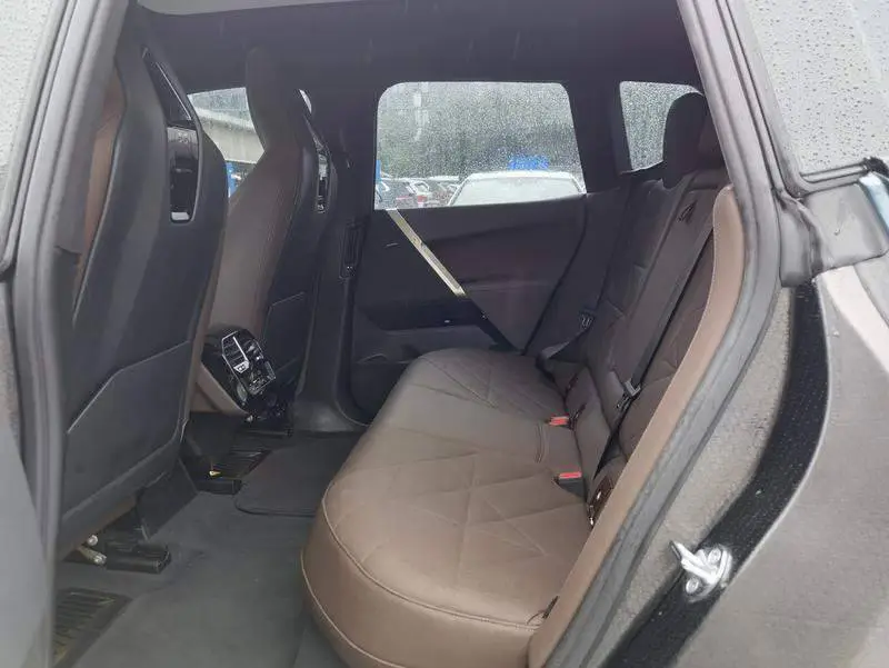 BMW iX 2022 xDrive40 — 9