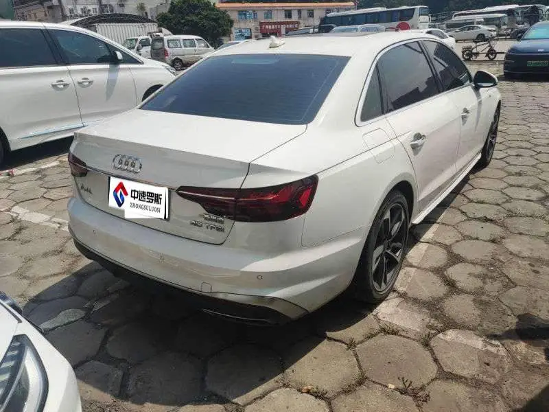 Audi A4L 2024 40 TFSI Stylish and Dynamic — 4