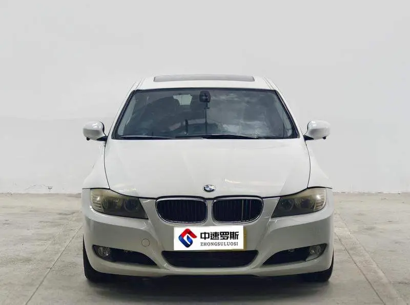BMW 3 Series 2011 318i Leading Model — 2