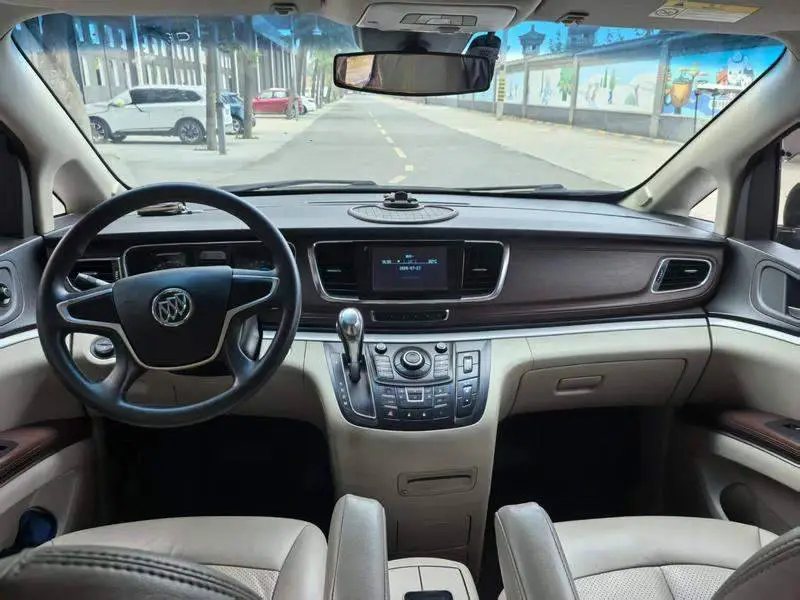 Buick GL8 2015 2.4L Luxury Business Edition — 7