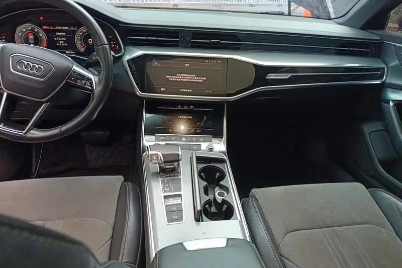 Audi A6L 2022 40 TFSI Luxury Dynamic Edition — 11