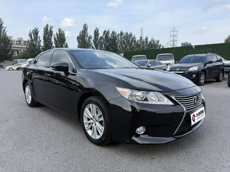 Lexus ES 2013 250 Elegant Edition — 3
