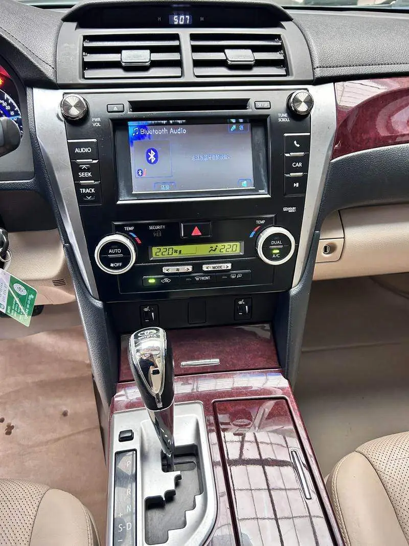 Camry 2012 2.0G Deluxe Edition — 12