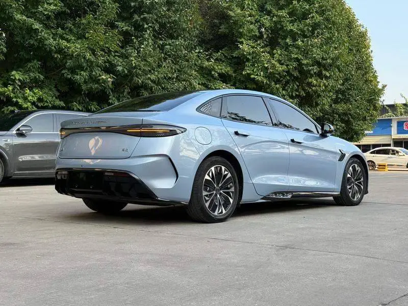 seal 2022 550km Standard Range Rear-wheel Drive Elite — 6