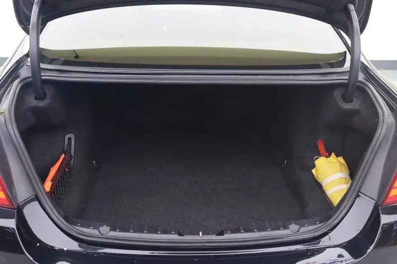 BMW 5 Series 2013 525Li Luxury — 19