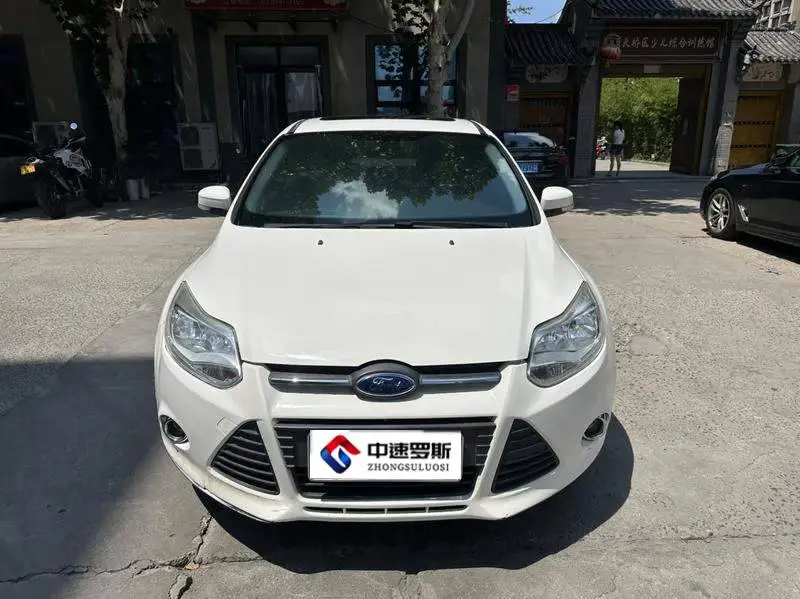 Fox 2012 Sedan 1.6L Automatic Comfort — 2