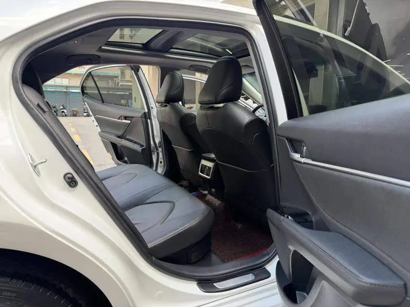 Camry 2021 Hybrid 2.5HG Luxury Edition — 9