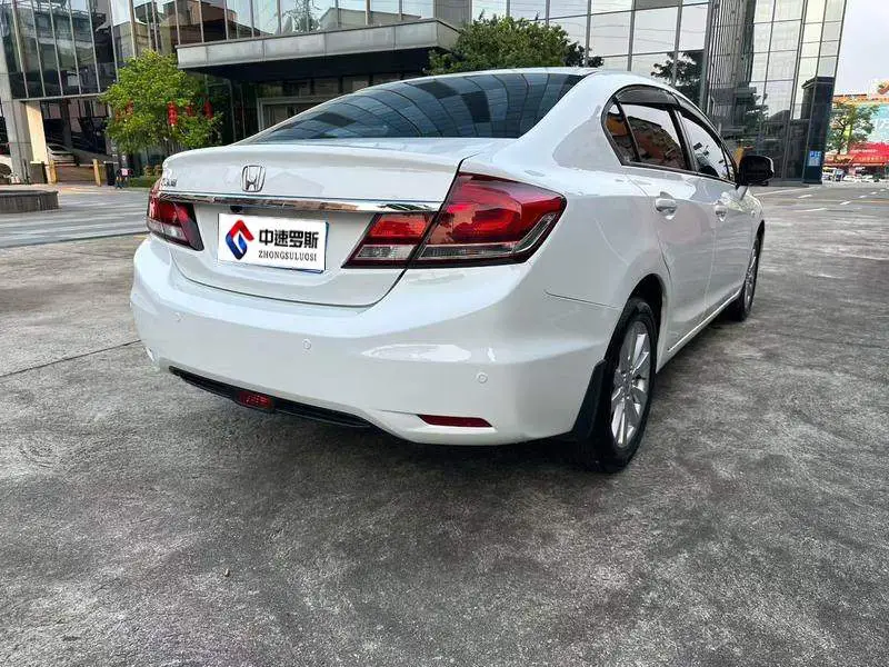 Civic 2014 1.8L Automatic Classic Edition — 3