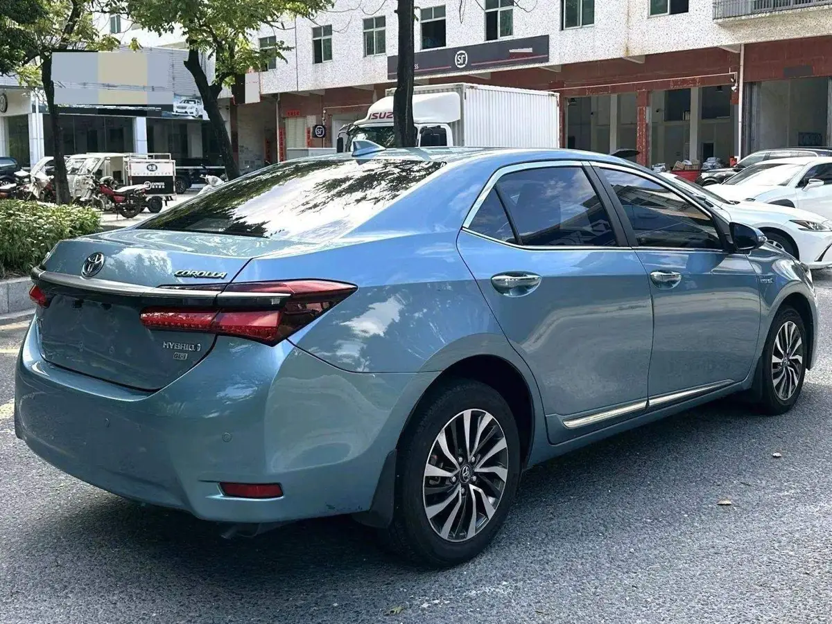 Corolla 2016 Hybrid 1.8L E-CVT Leading Edition — 4