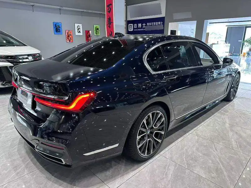 BMW 7 Series 2021 740Li Leading M Sport Package — 6