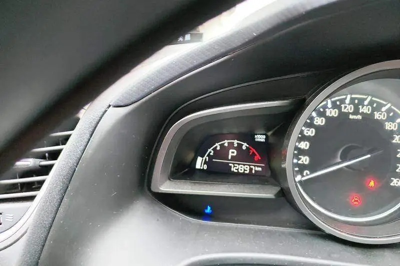 Mazda 3 Angkesaila 2017 Sedan 1.5L Automatic Comfort National VI — 13