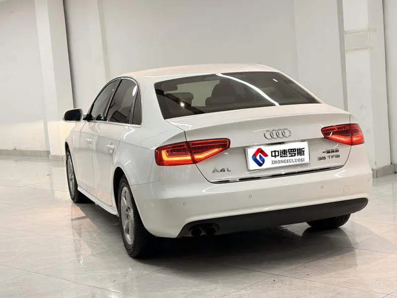 Audi A4L 2013 35 TFSI Automatic Standard Model — 4