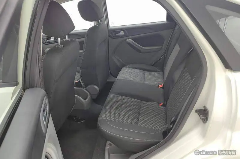 Fox 2013 Hatchback Classic 1.8L Manual Basic Model — 20