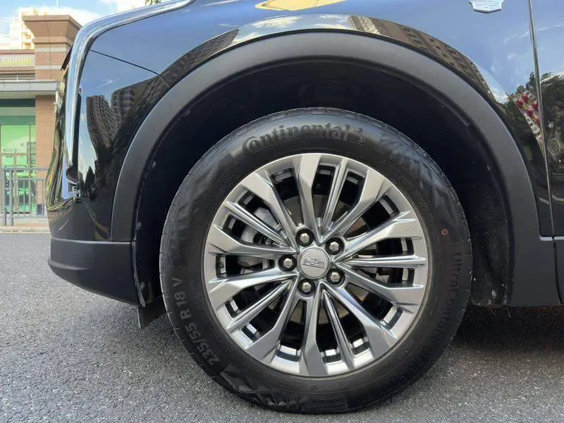 Cadillac XT4 2024 28T 2WD Luxury Model — 11