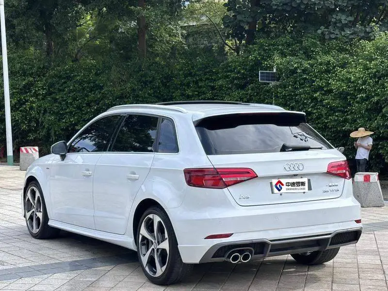 Audi A3 2017 Sportback 35 TFSI Sports — 4