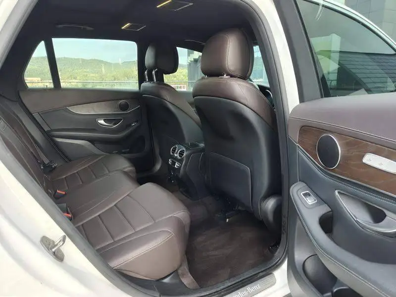 Mercedes-Benz GLC 2020 GLC 300 L 4MATIC Dynamic — 20